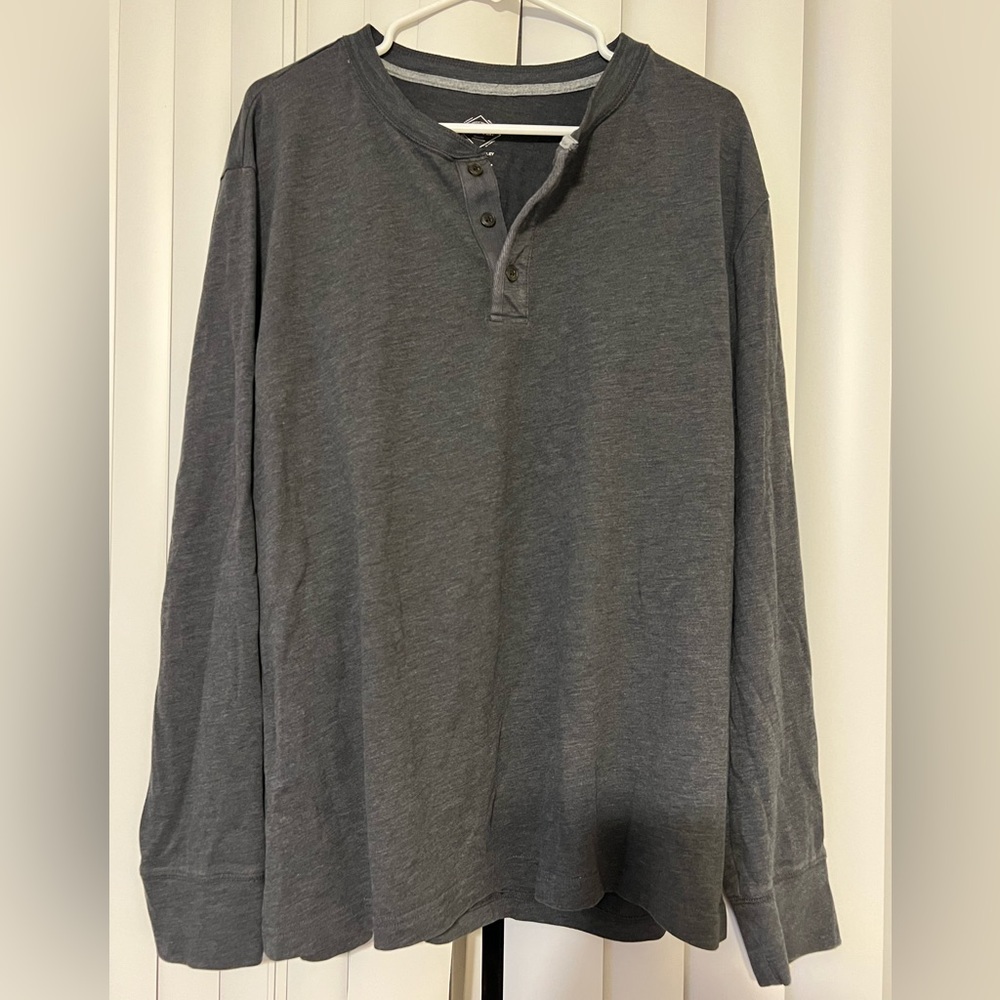 St. John’s Bay Men’s Long Sleeve Top Dark Grey Neck Legacy Henley Size XL
